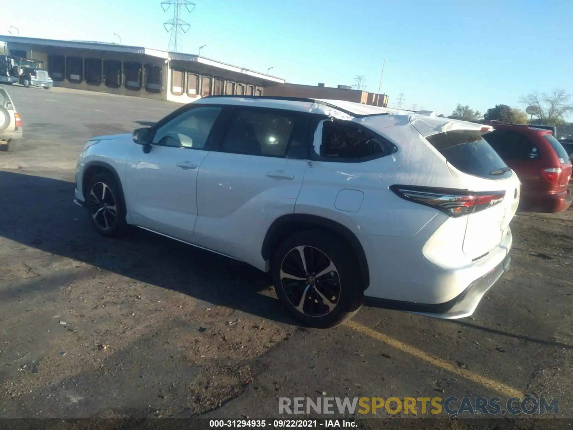 3 Photograph of a damaged car 5TDJZRBH2MS080731 TOYOTA HIGHLANDER 2021