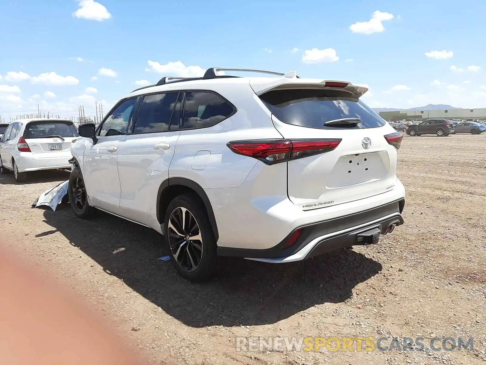 3 Photograph of a damaged car 5TDJZRBH2MS126929 TOYOTA HIGHLANDER 2021