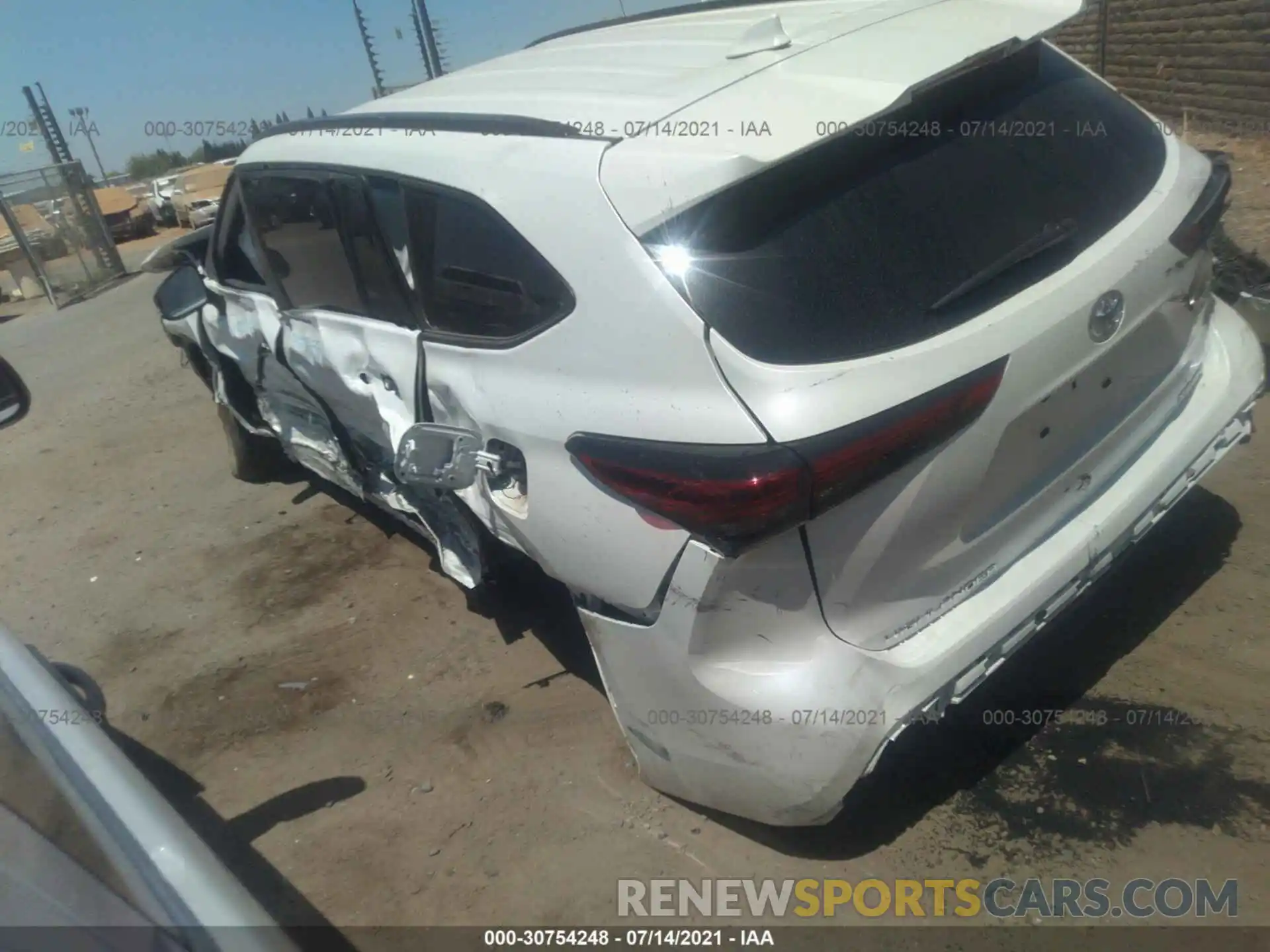 3 Photograph of a damaged car 5TDJZRBH3MS084626 TOYOTA HIGHLANDER 2021