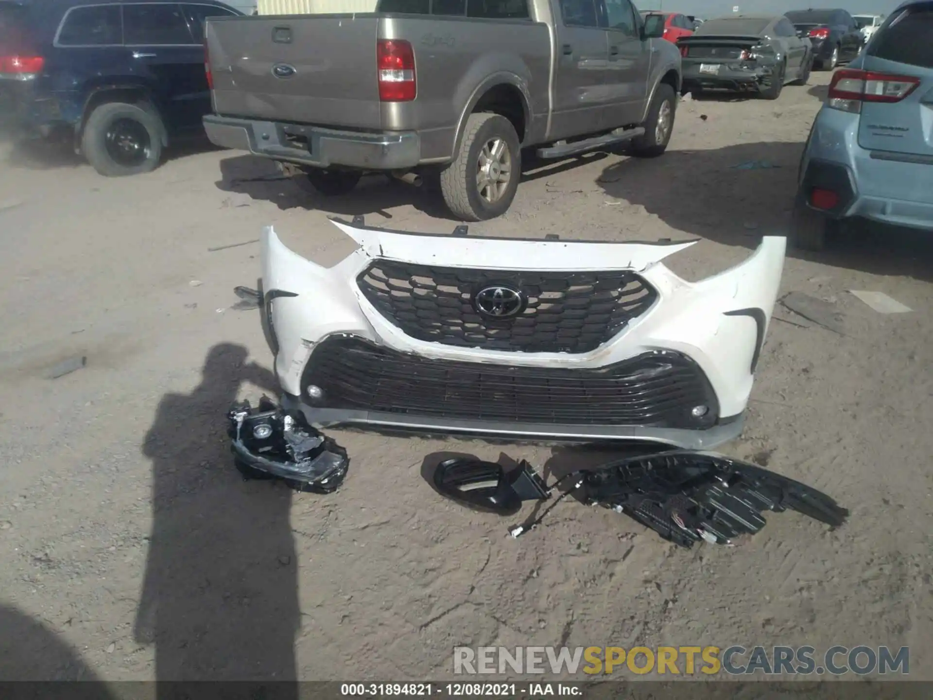 12 Photograph of a damaged car 5TDJZRBH4MS137818 TOYOTA HIGHLANDER 2021