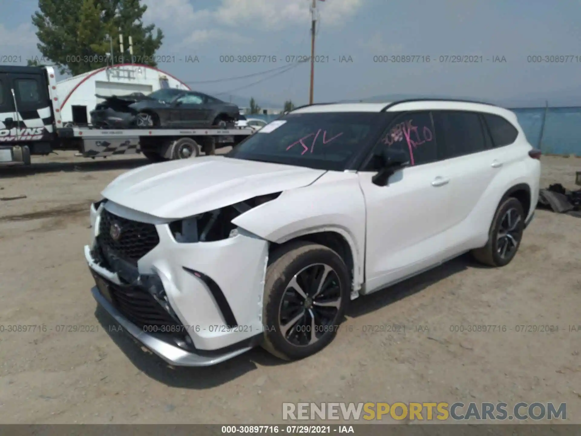 2 Photograph of a damaged car 5TDJZRBH5MS075989 TOYOTA HIGHLANDER 2021