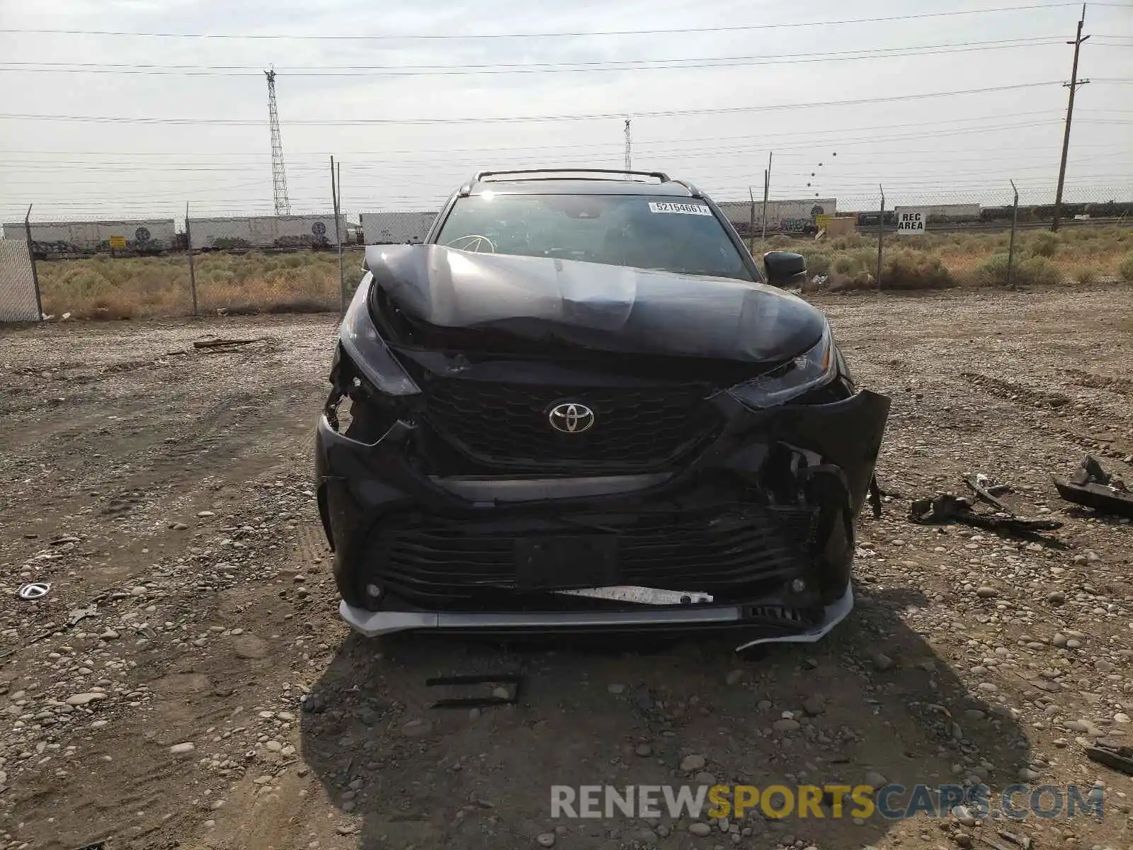 9 Photograph of a damaged car 5TDJZRBH9MS061769 TOYOTA HIGHLANDER 2021