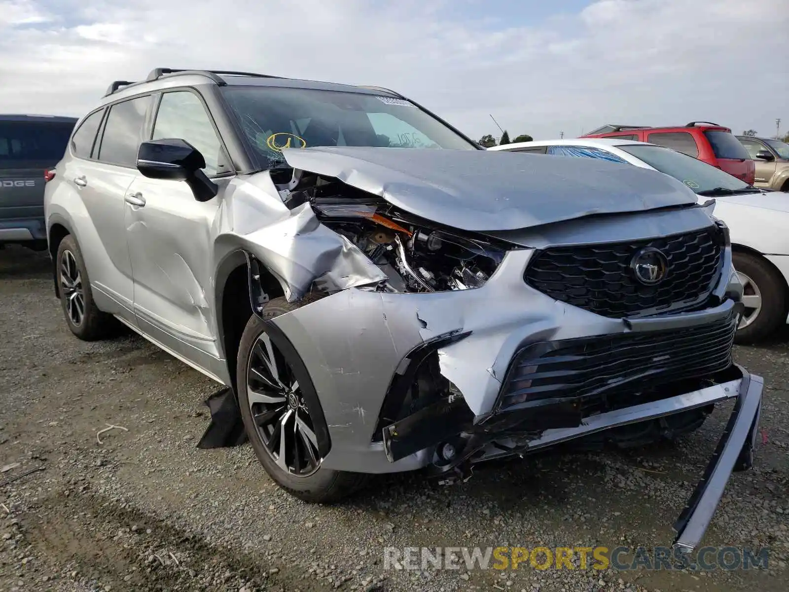 1 Photograph of a damaged car 5TDJZRBH9MS118990 TOYOTA HIGHLANDER 2021