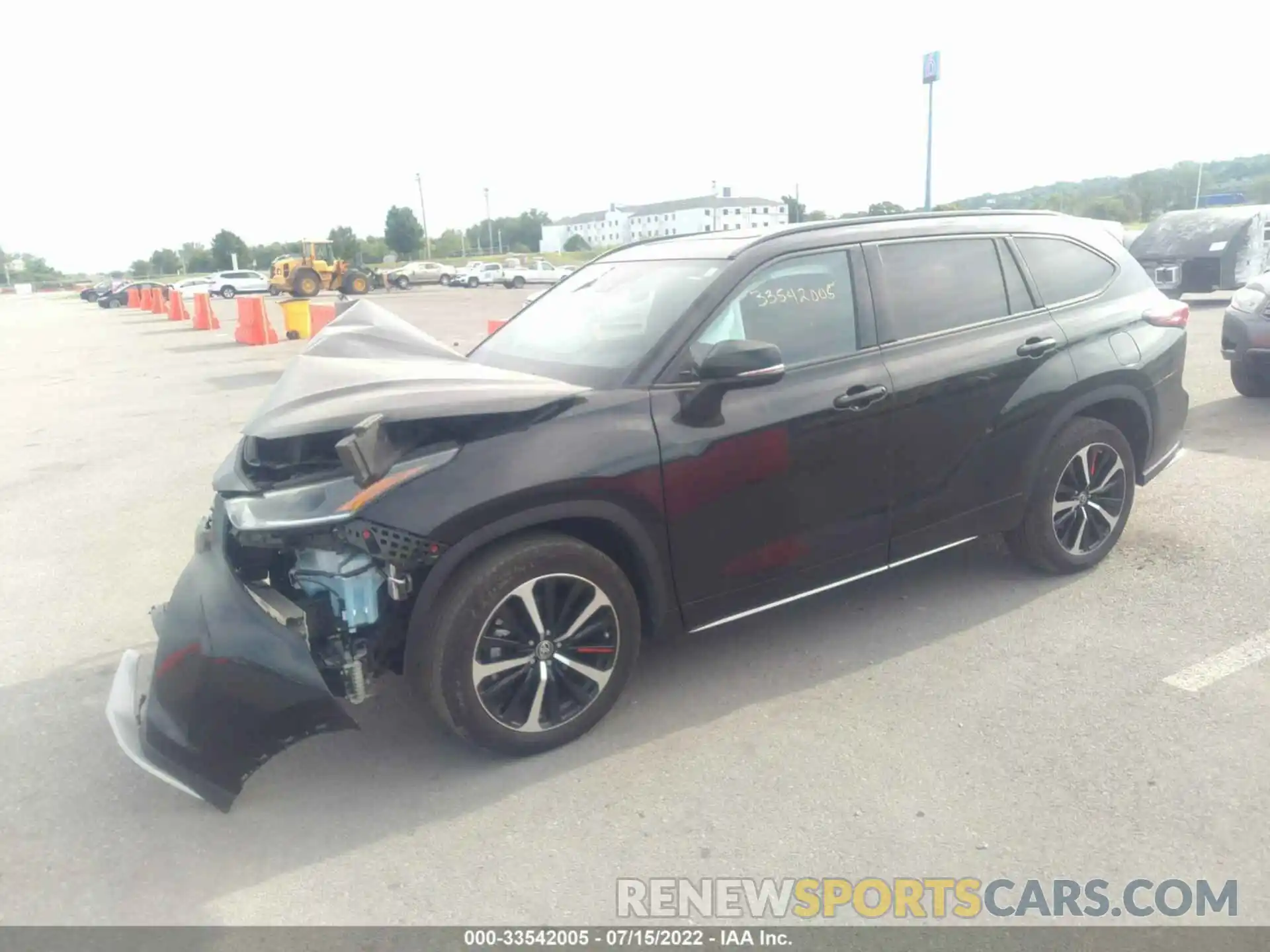 2 Photograph of a damaged car 5TDJZRBHXMS135619 TOYOTA HIGHLANDER 2021