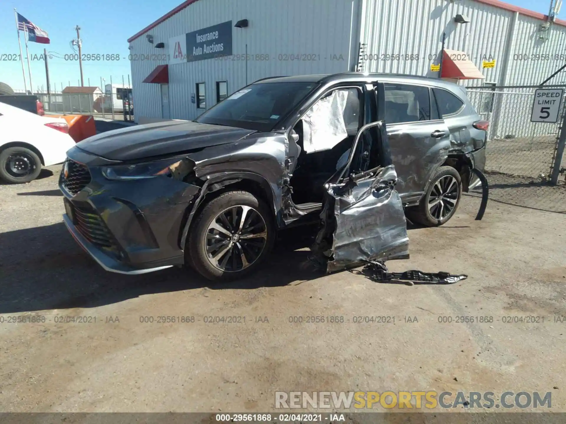 2 Photograph of a damaged car 5TDLZRAH1MS033328 TOYOTA HIGHLANDER 2021