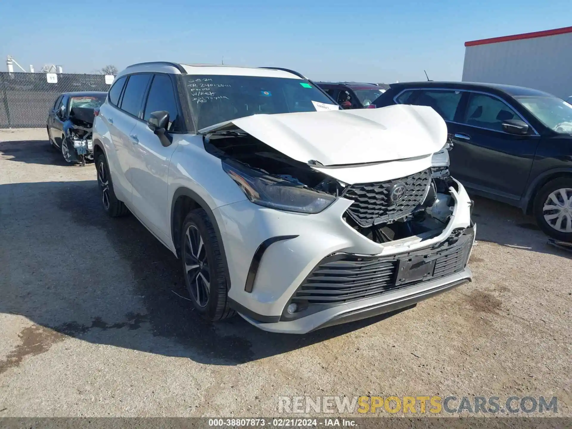 1 Photograph of a damaged car 5TDLZRAH1MS035516 TOYOTA HIGHLANDER 2021