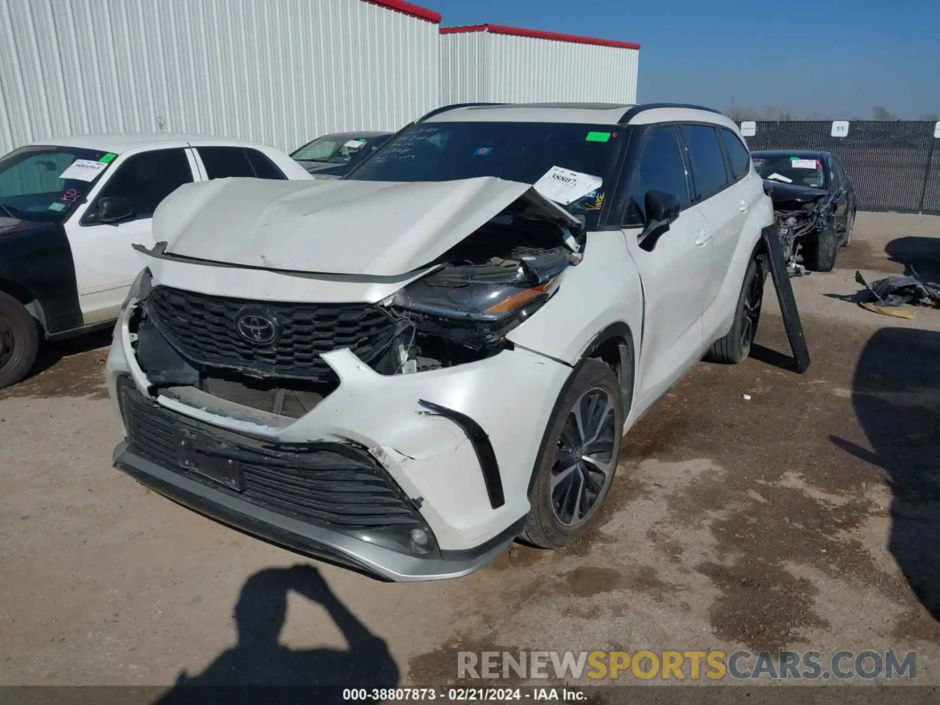 2 Photograph of a damaged car 5TDLZRAH1MS035516 TOYOTA HIGHLANDER 2021