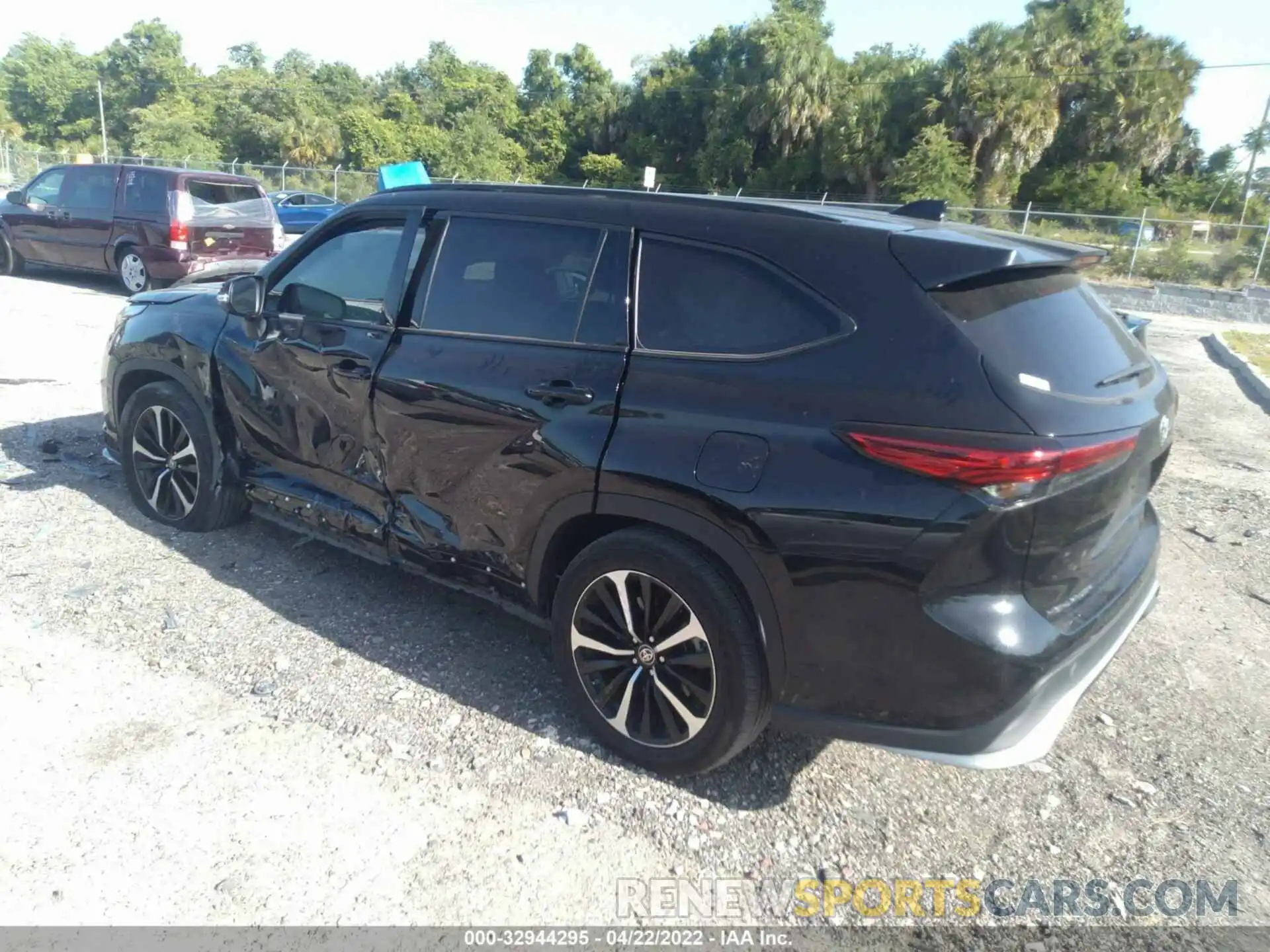 3 Photograph of a damaged car 5TDLZRAH1MS042966 TOYOTA HIGHLANDER 2021