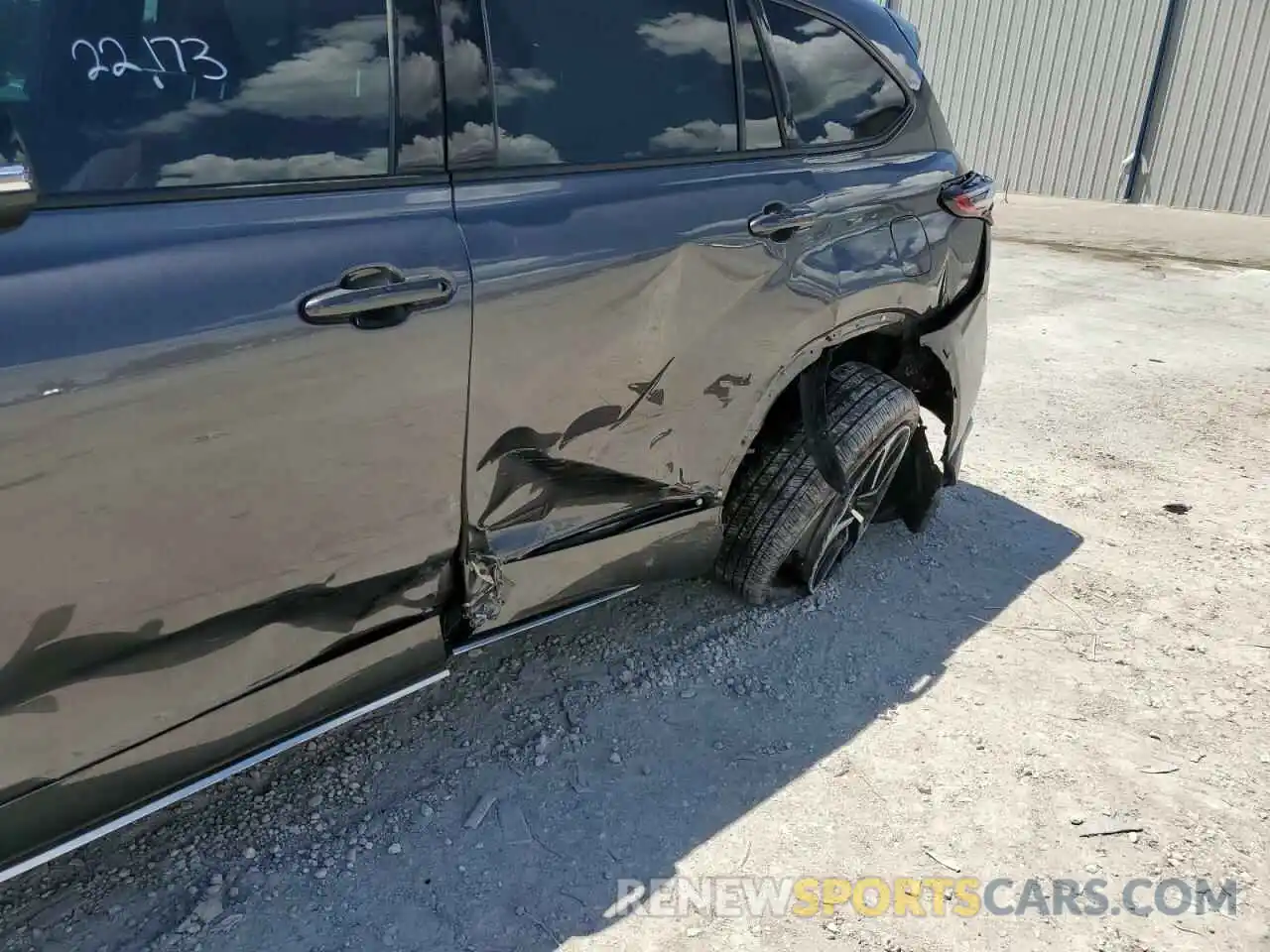 9 Photograph of a damaged car 5TDLZRAH1MS060397 TOYOTA HIGHLANDER 2021