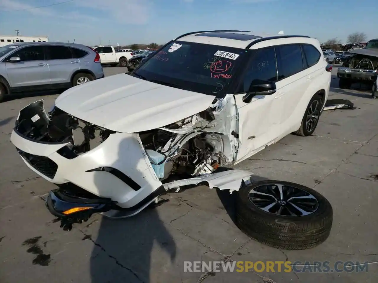 9 Photograph of a damaged car 5TDLZRAH2MS070355 TOYOTA HIGHLANDER 2021