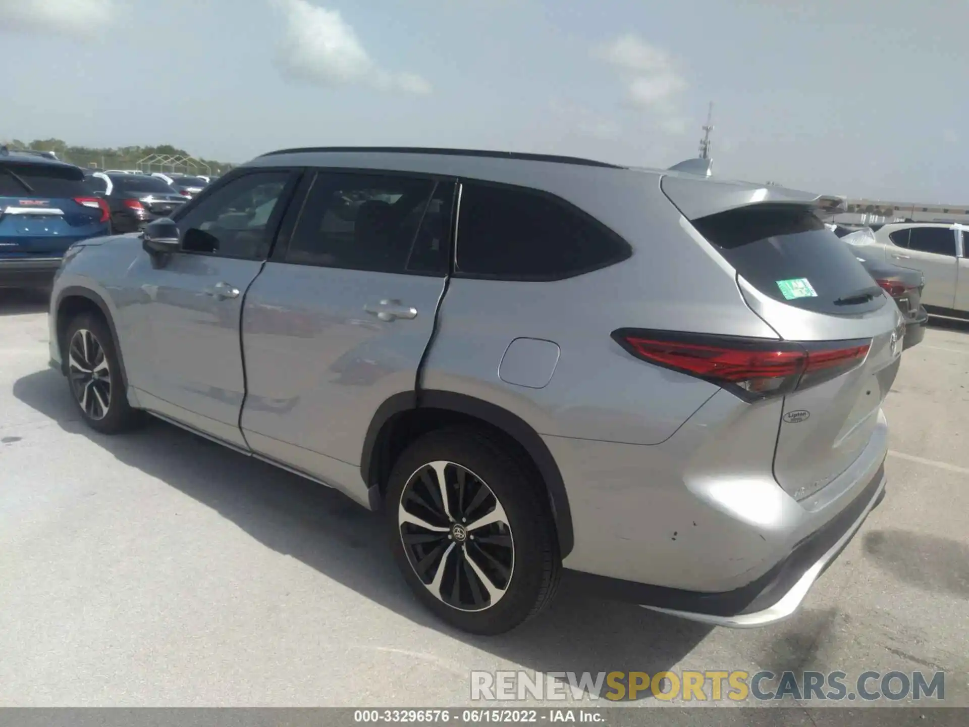 3 Photograph of a damaged car 5TDLZRAH3MS056433 TOYOTA HIGHLANDER 2021