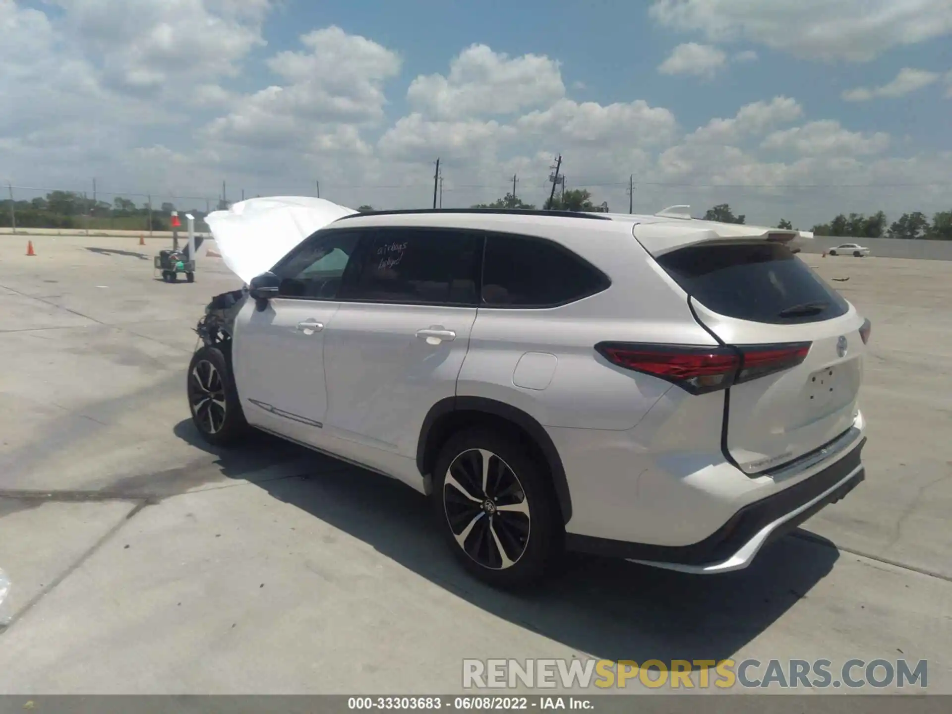 3 Photograph of a damaged car 5TDLZRAH4MS063861 TOYOTA HIGHLANDER 2021