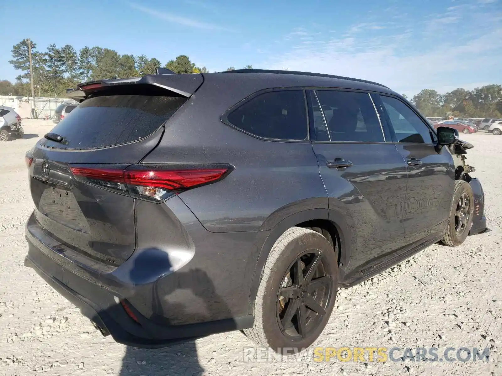 4 Photograph of a damaged car 5TDLZRAH5MS056689 TOYOTA HIGHLANDER 2021