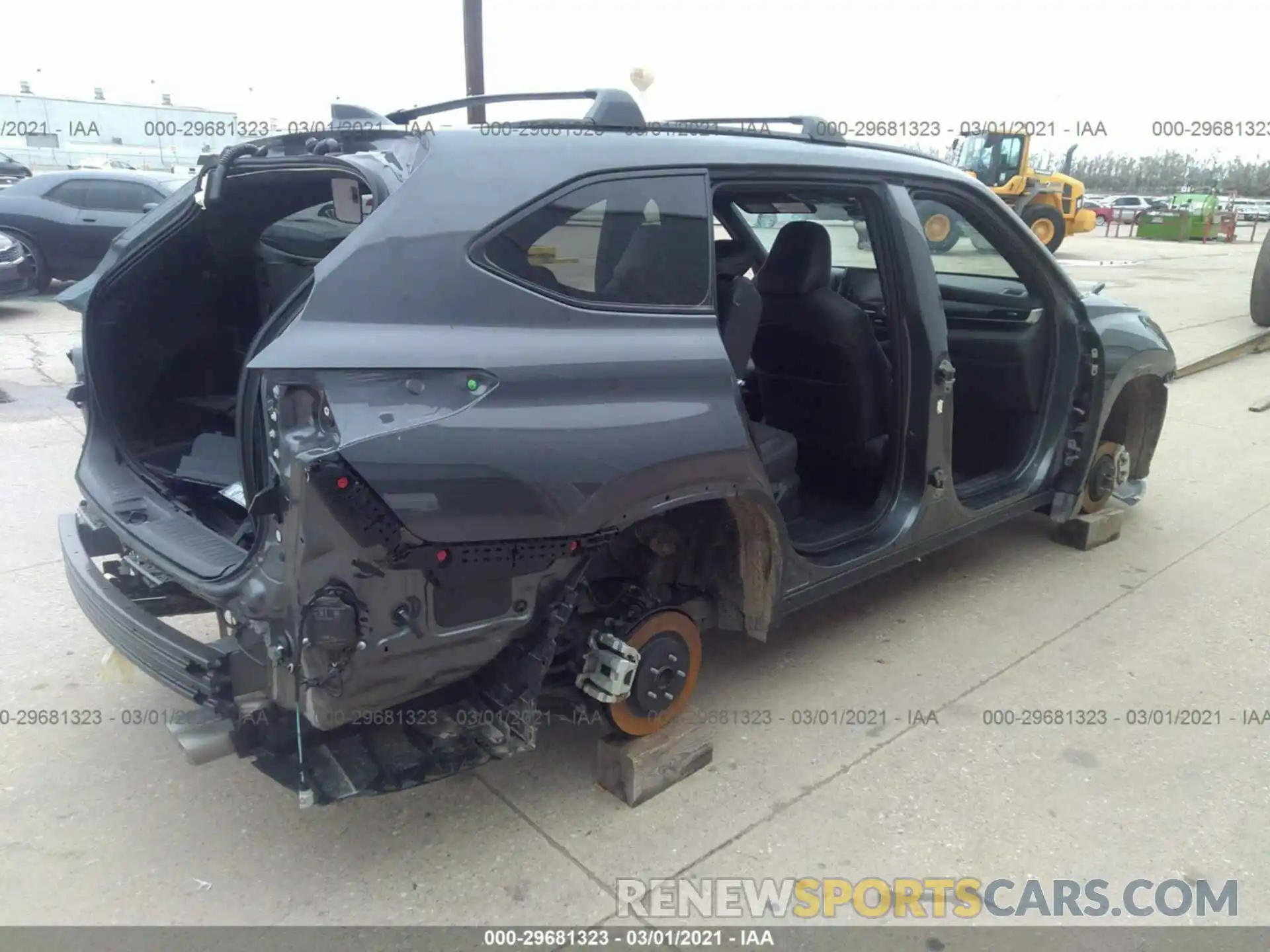 4 Photograph of a damaged car 5TDLZRAH8MS035478 TOYOTA HIGHLANDER 2021