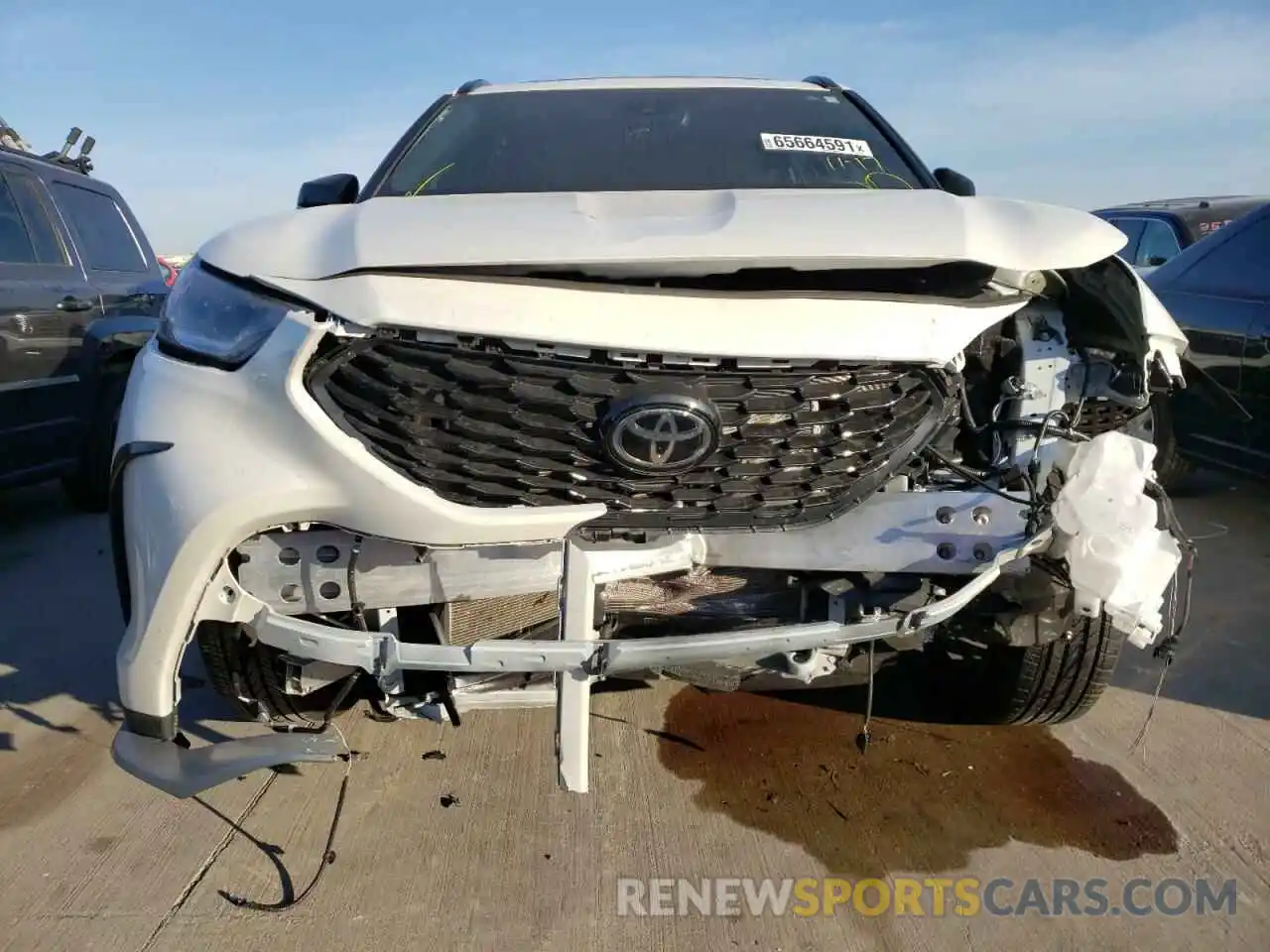 9 Photograph of a damaged car 5TDLZRAH8MS067539 TOYOTA HIGHLANDER 2021