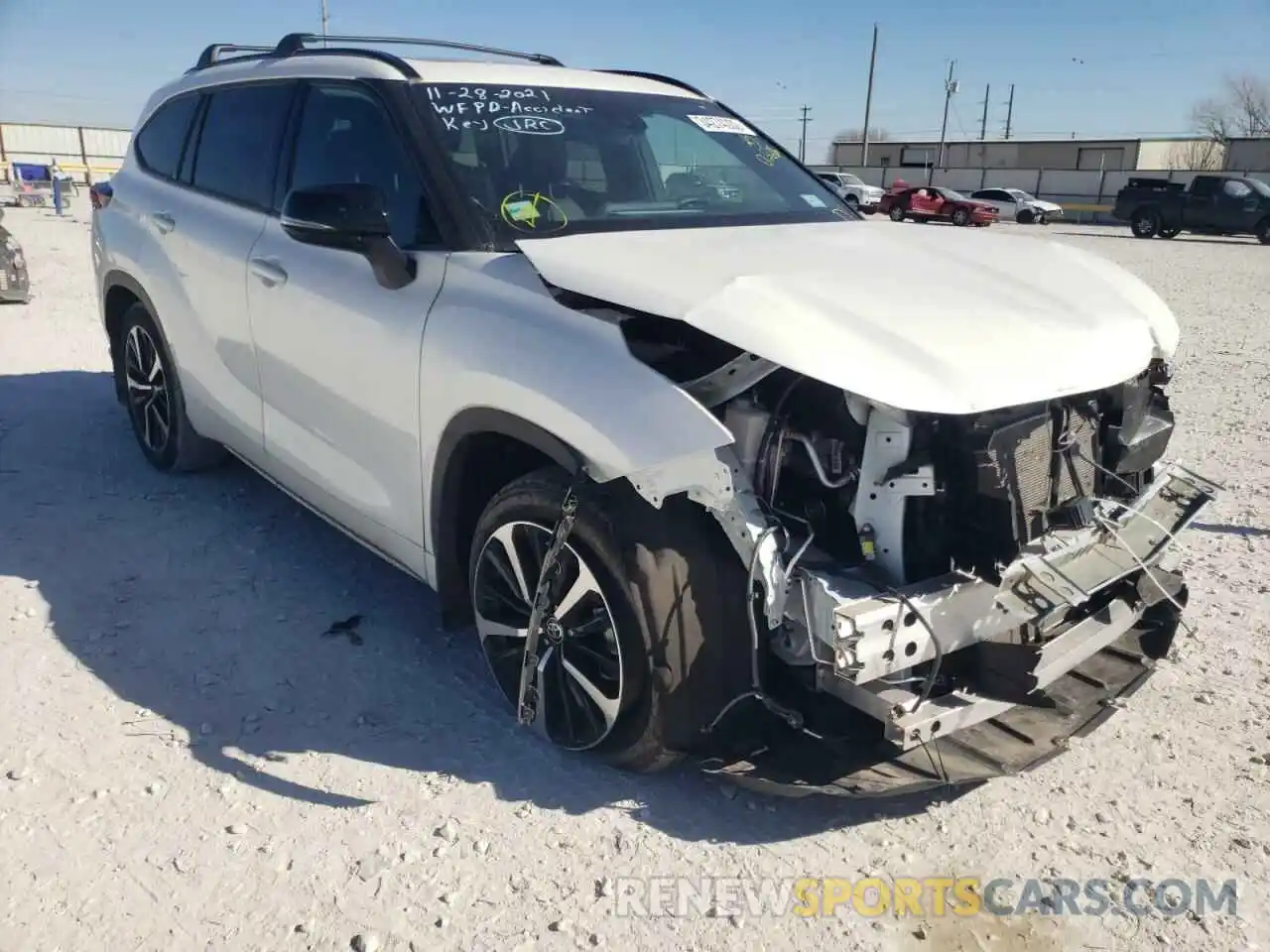 1 Photograph of a damaged car 5TDLZRAH9MS065606 TOYOTA HIGHLANDER 2021