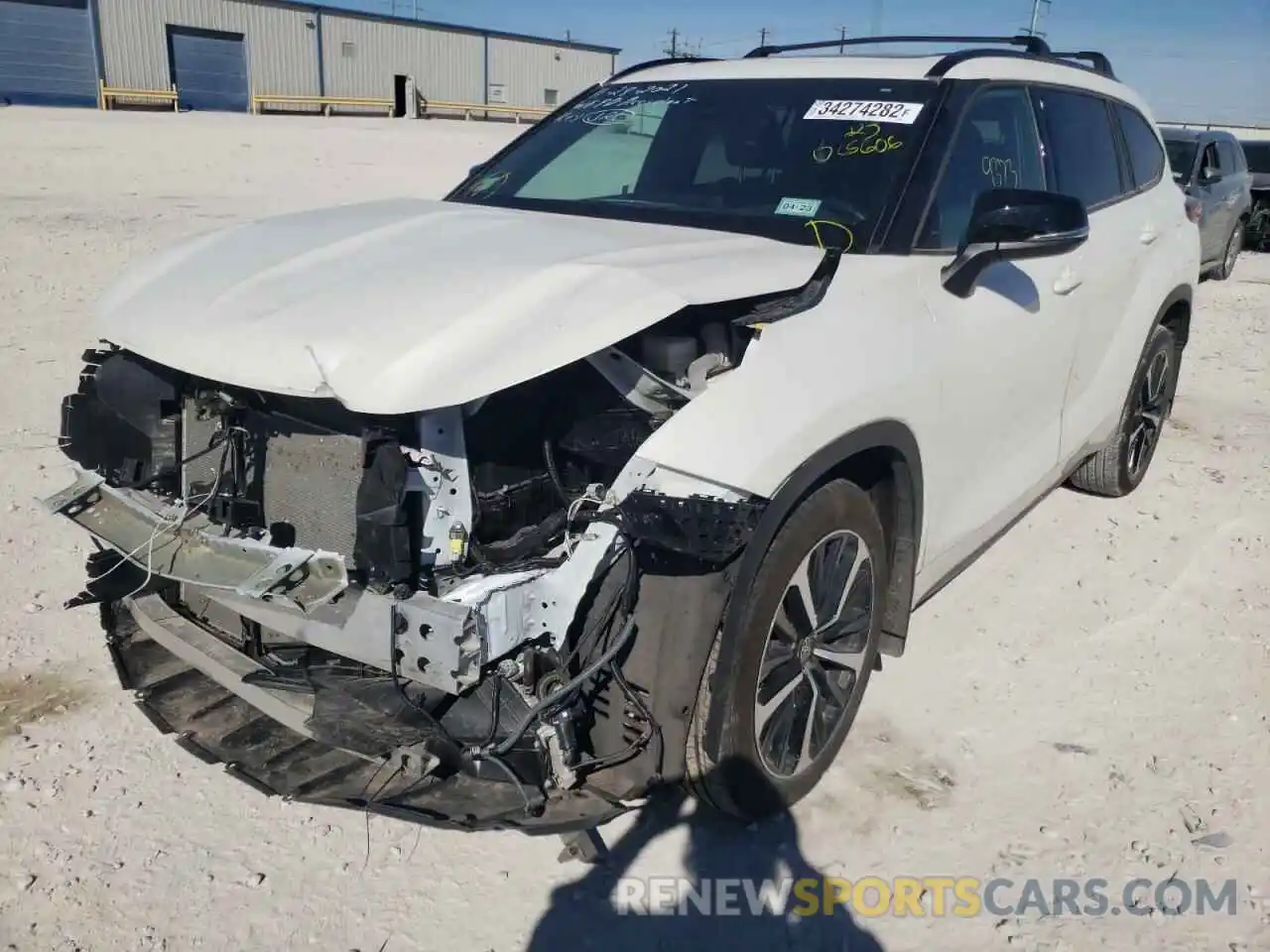 2 Photograph of a damaged car 5TDLZRAH9MS065606 TOYOTA HIGHLANDER 2021