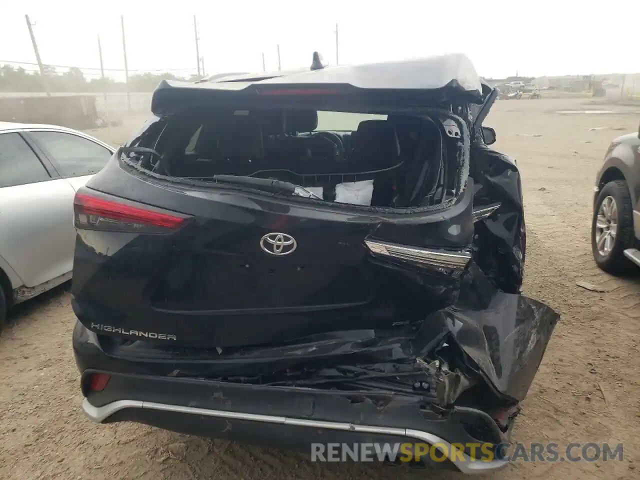 9 Photograph of a damaged car 5TDLZRAHXMS041914 TOYOTA HIGHLANDER 2021