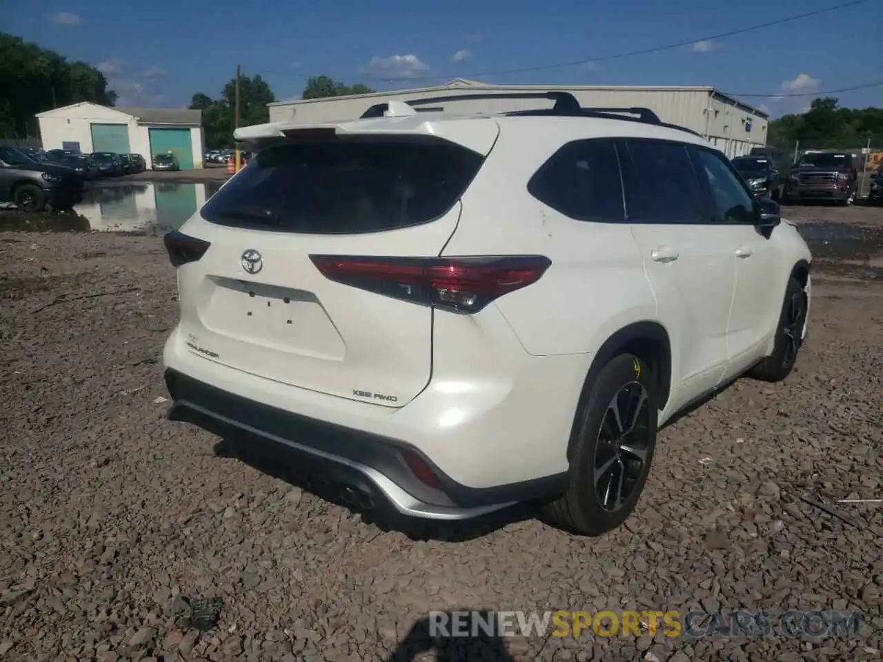 4 Photograph of a damaged car 5TDLZRBH1MS076887 TOYOTA HIGHLANDER 2021