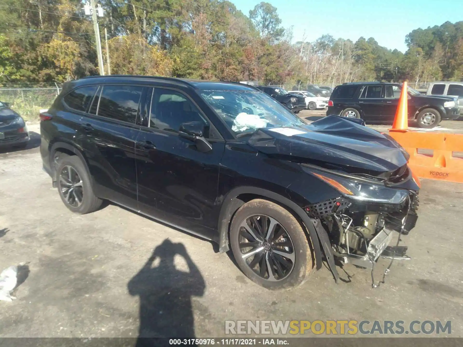 1 Photograph of a damaged car 5TDLZRBH2MS126826 TOYOTA HIGHLANDER 2021