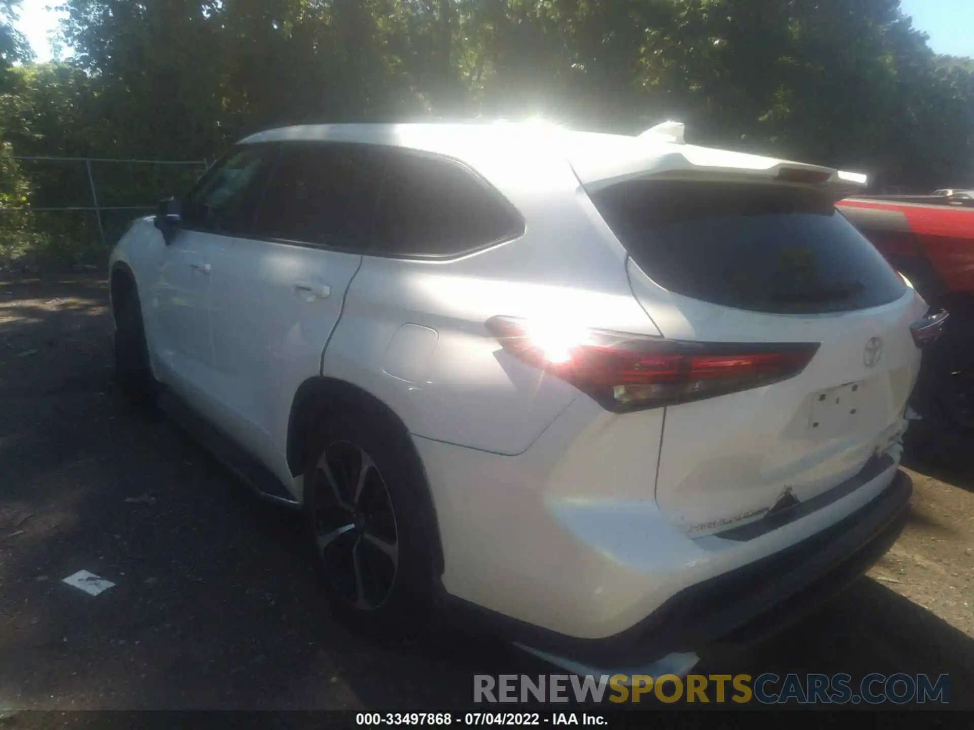 3 Photograph of a damaged car 5TDLZRBH5MS094440 TOYOTA HIGHLANDER 2021