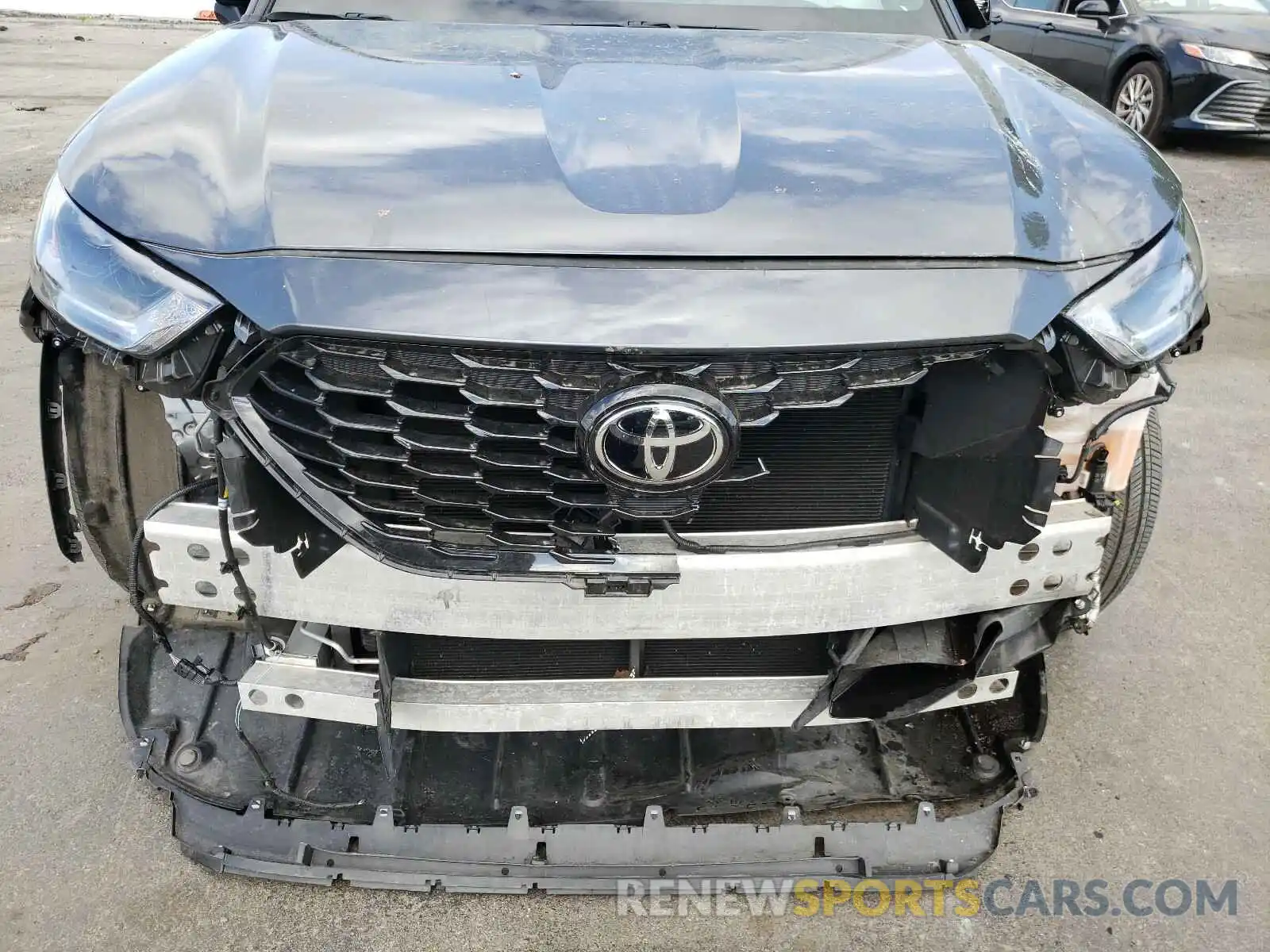 9 Photograph of a damaged car 5TDLZRBH6MS059275 TOYOTA HIGHLANDER 2021