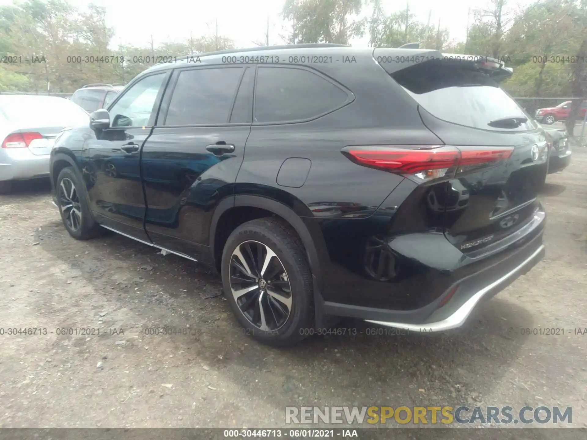 3 Photograph of a damaged car 5TDLZRBH6MS096438 TOYOTA HIGHLANDER 2021