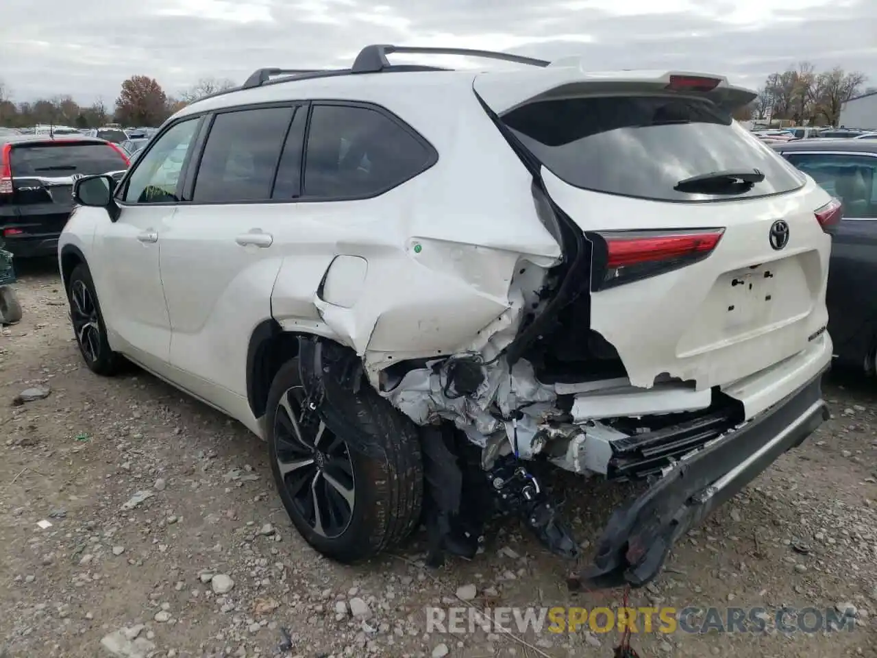 3 Photograph of a damaged car 5TDLZRBH7MS105373 TOYOTA HIGHLANDER 2021