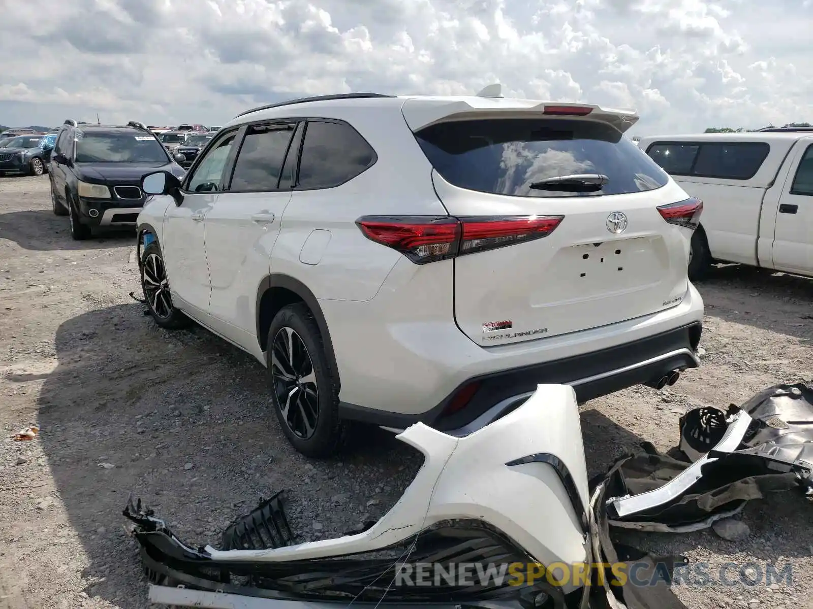 3 Photograph of a damaged car 5TDLZRBH9MS058735 TOYOTA HIGHLANDER 2021