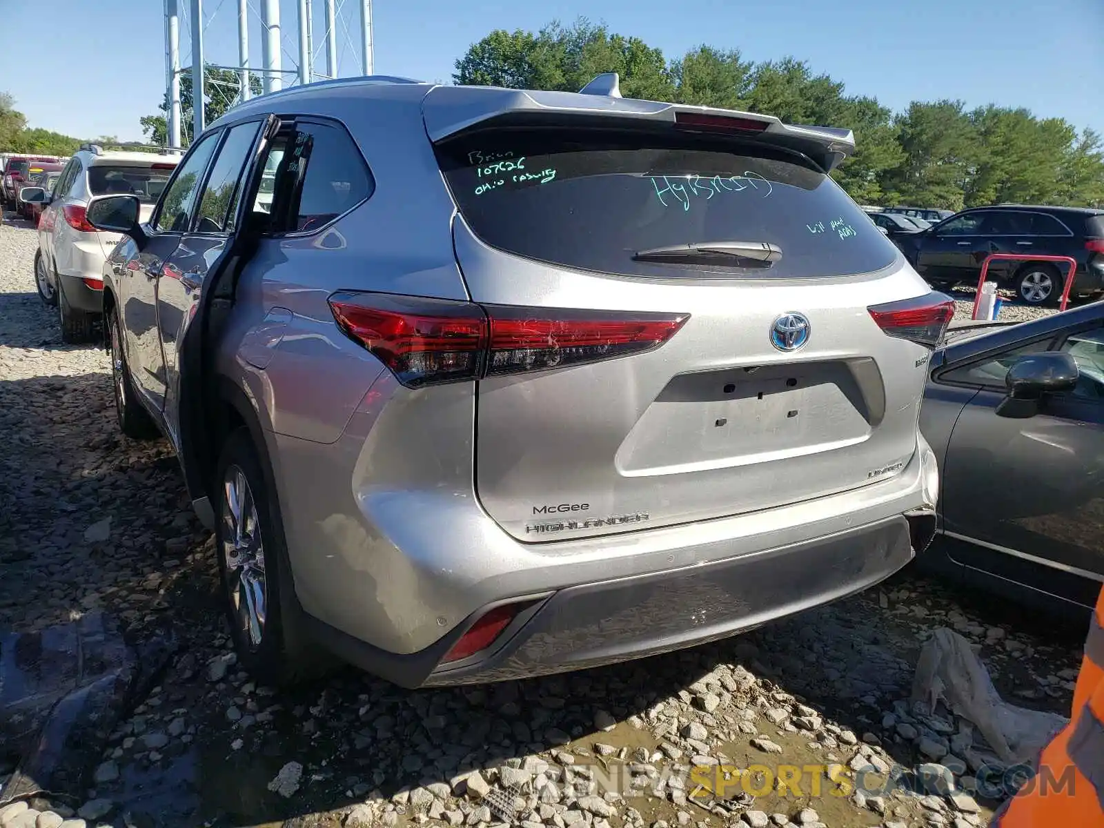 3 Photograph of a damaged car 5TDXBRCH0MS015499 TOYOTA HIGHLANDER 2021