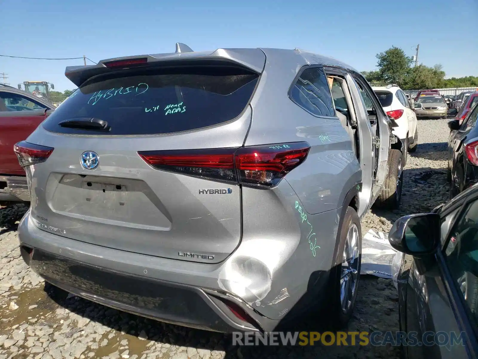 4 Photograph of a damaged car 5TDXBRCH0MS015499 TOYOTA HIGHLANDER 2021