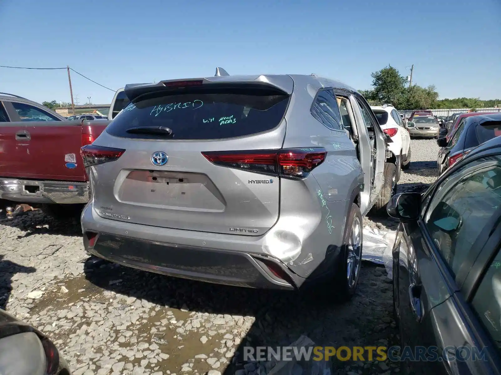 9 Photograph of a damaged car 5TDXBRCH0MS015499 TOYOTA HIGHLANDER 2021