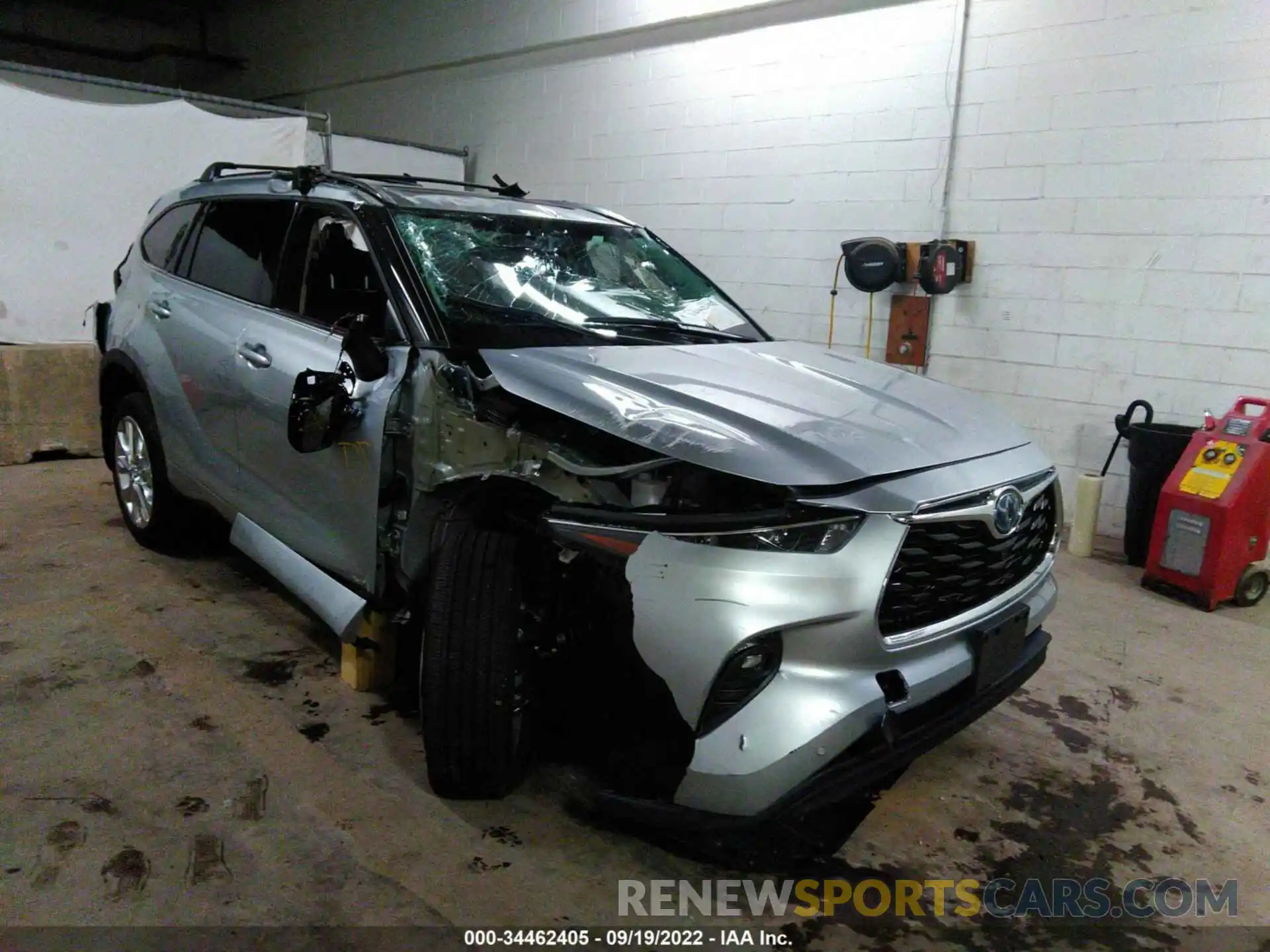 1 Photograph of a damaged car 5TDXBRCH1MS024339 TOYOTA HIGHLANDER 2021