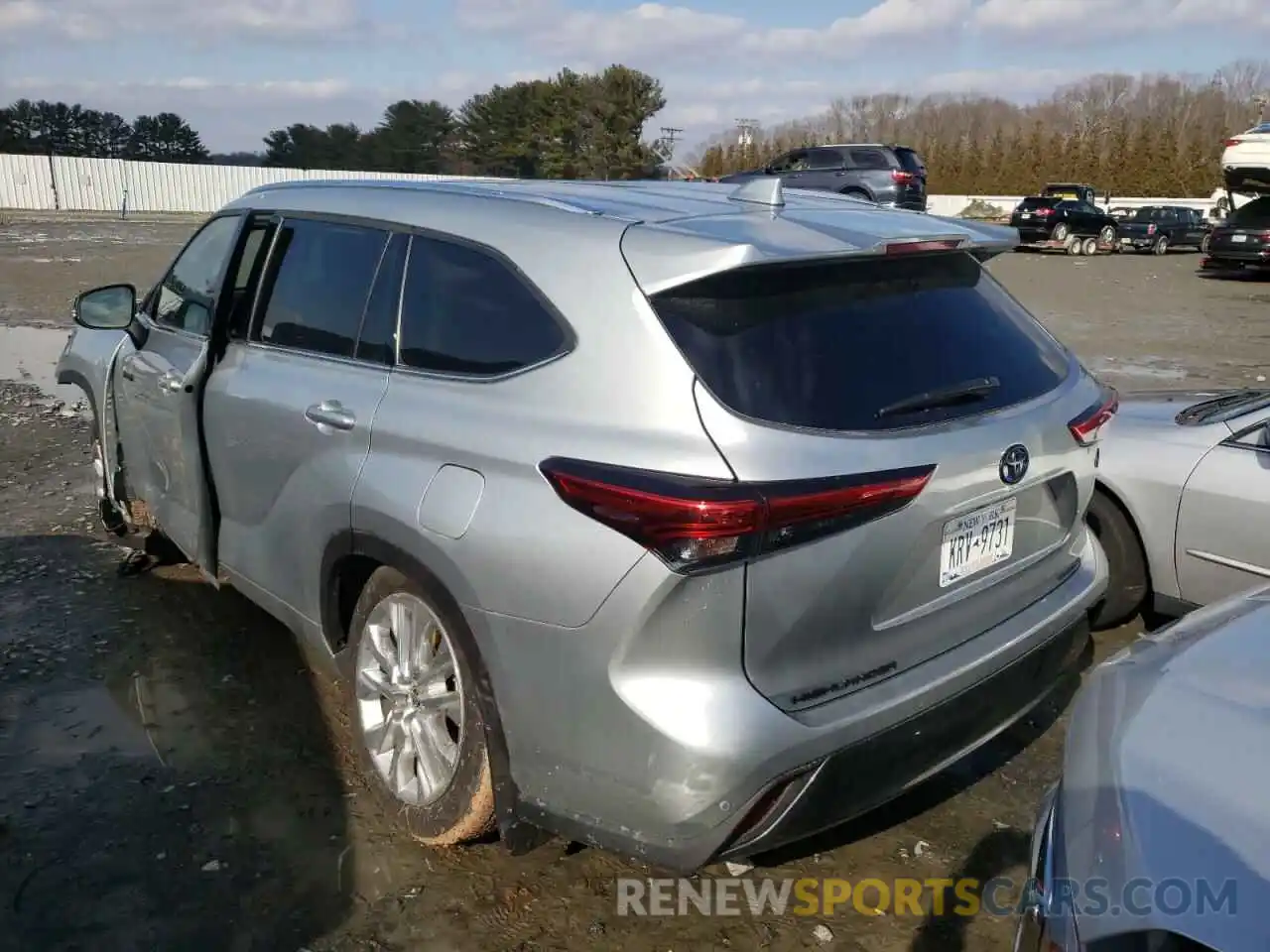 3 Photograph of a damaged car 5TDXBRCH1MS025992 TOYOTA HIGHLANDER 2021