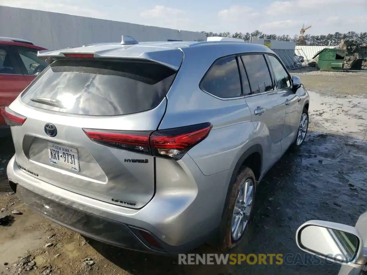 4 Photograph of a damaged car 5TDXBRCH1MS025992 TOYOTA HIGHLANDER 2021