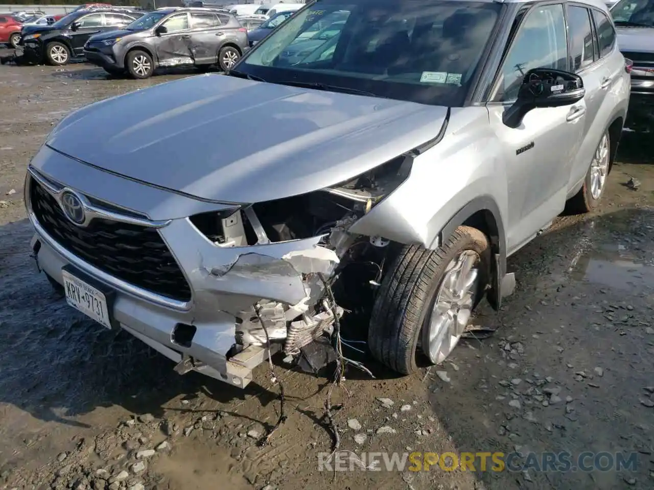 9 Photograph of a damaged car 5TDXBRCH1MS025992 TOYOTA HIGHLANDER 2021