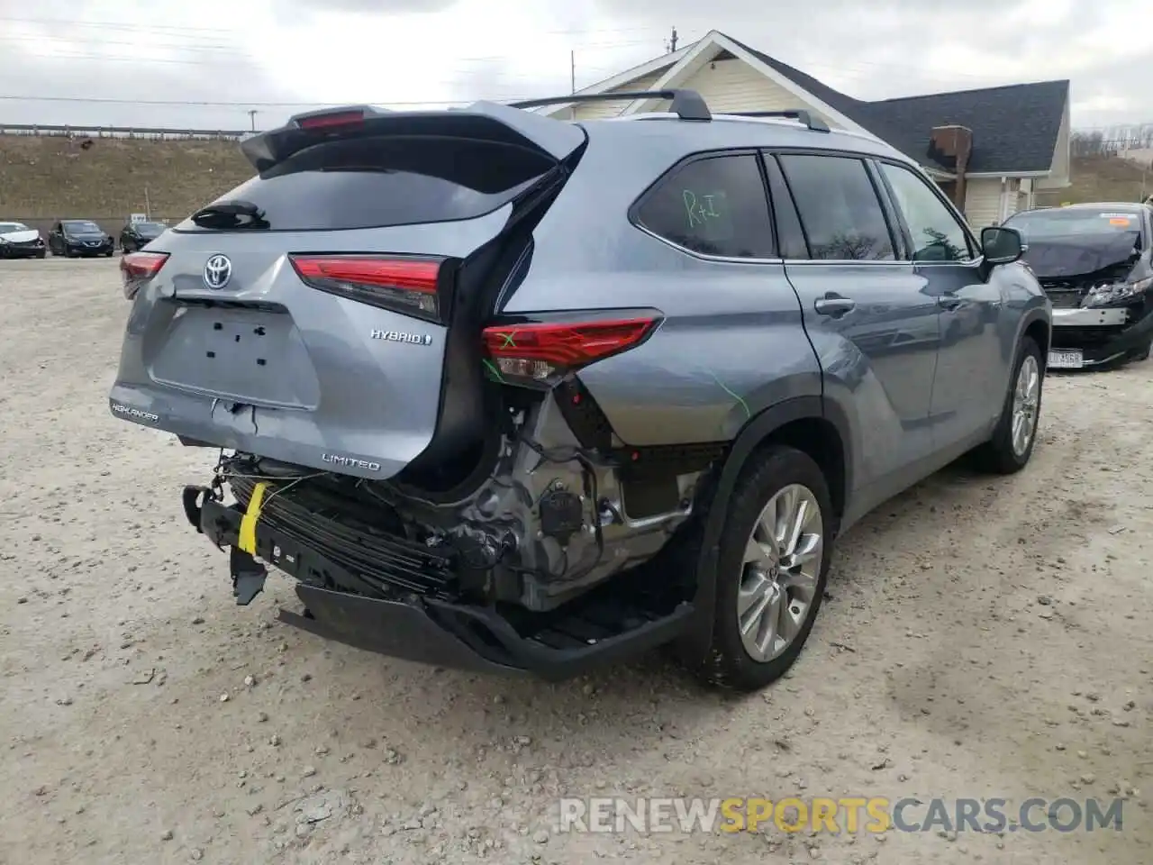 4 Photograph of a damaged car 5TDXBRCH2MS029744 TOYOTA HIGHLANDER 2021