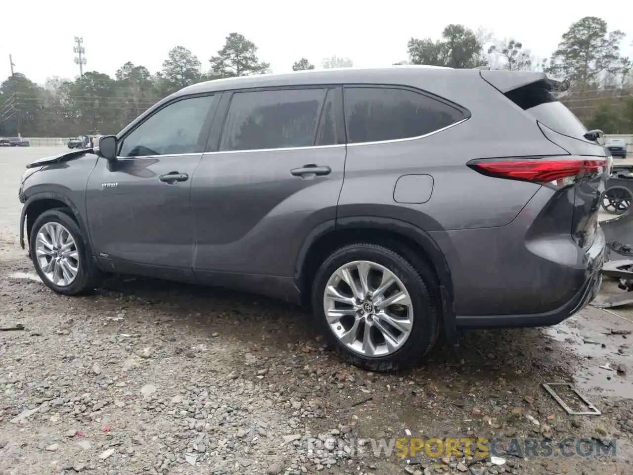 2 Photograph of a damaged car 5TDXBRCH2MS048827 TOYOTA HIGHLANDER 2021