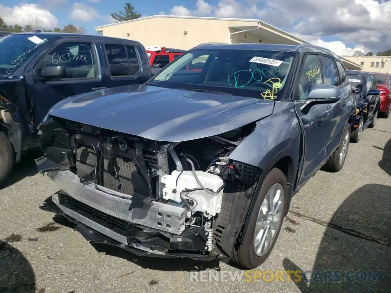 2 Photograph of a damaged car 5TDXBRCH6MS037698 TOYOTA HIGHLANDER 2021