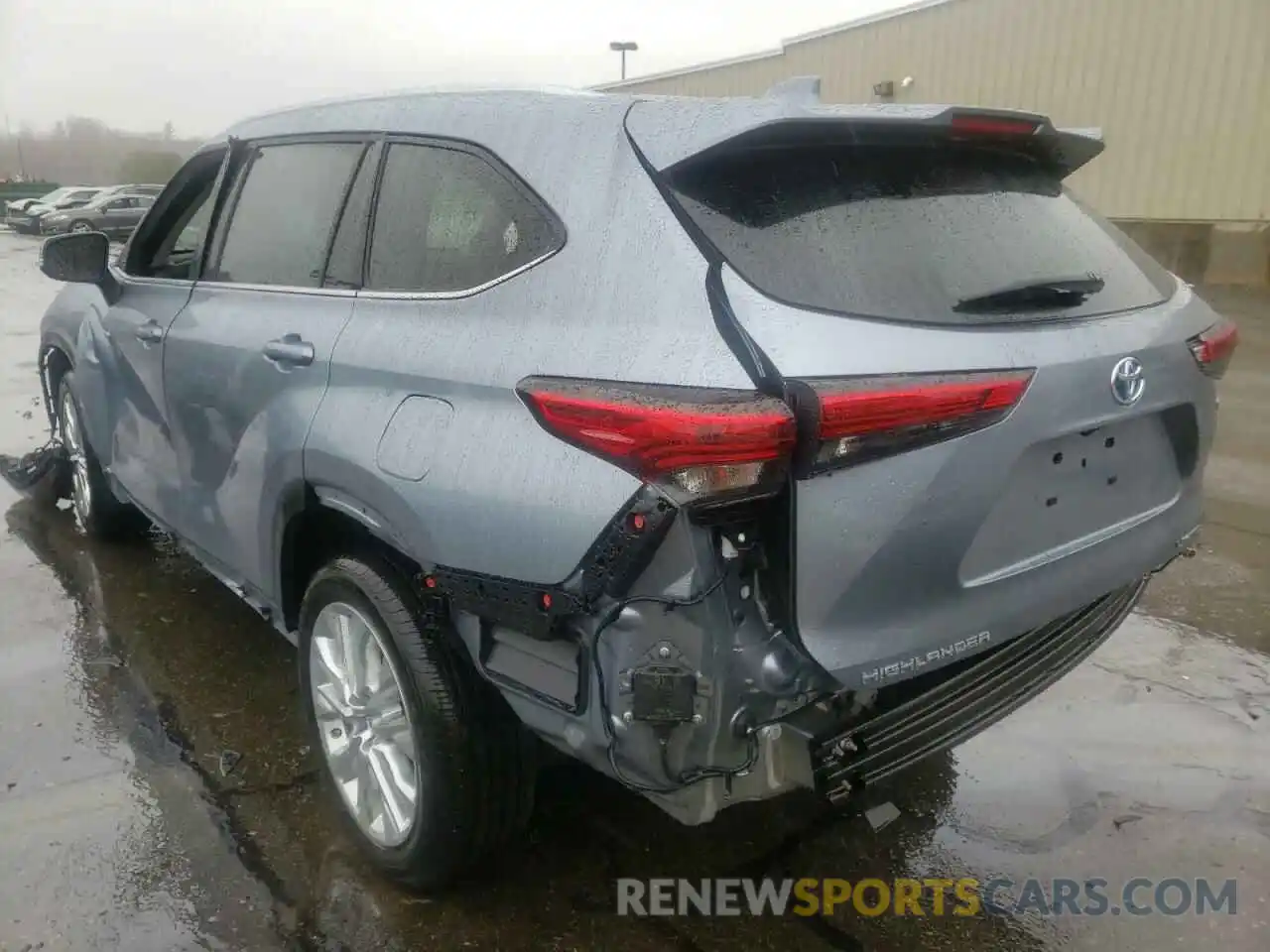 3 Photograph of a damaged car 5TDXBRCH6MS037698 TOYOTA HIGHLANDER 2021