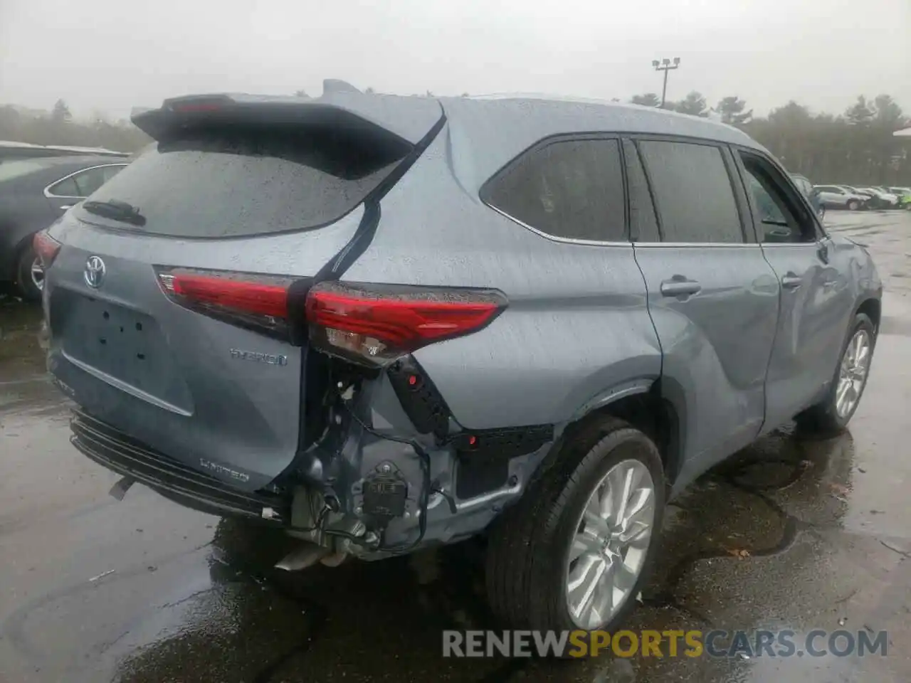 4 Photograph of a damaged car 5TDXBRCH6MS037698 TOYOTA HIGHLANDER 2021