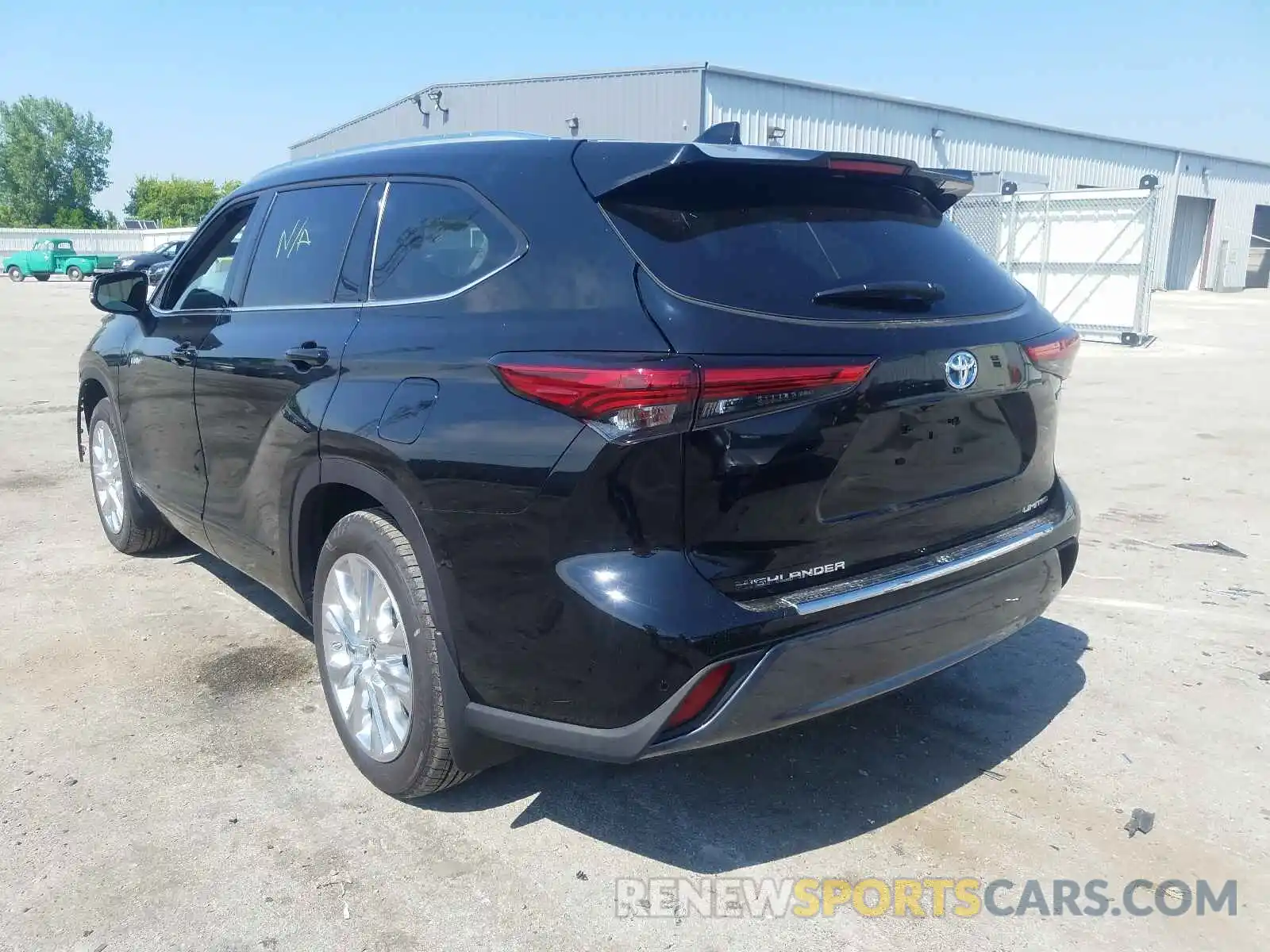 3 Photograph of a damaged car 5TDXBRCH6MS527168 TOYOTA HIGHLANDER 2021