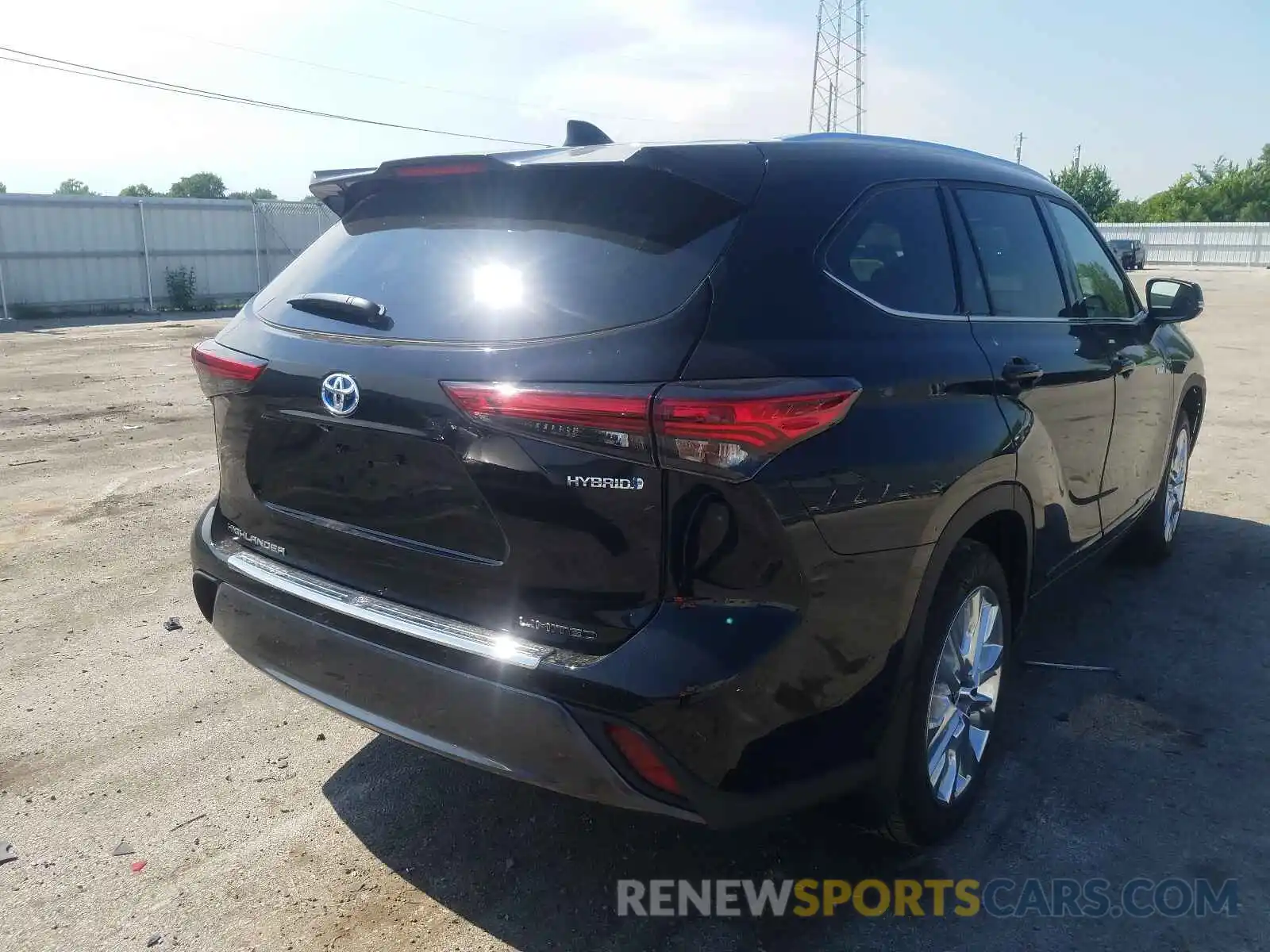 4 Photograph of a damaged car 5TDXBRCH6MS527168 TOYOTA HIGHLANDER 2021