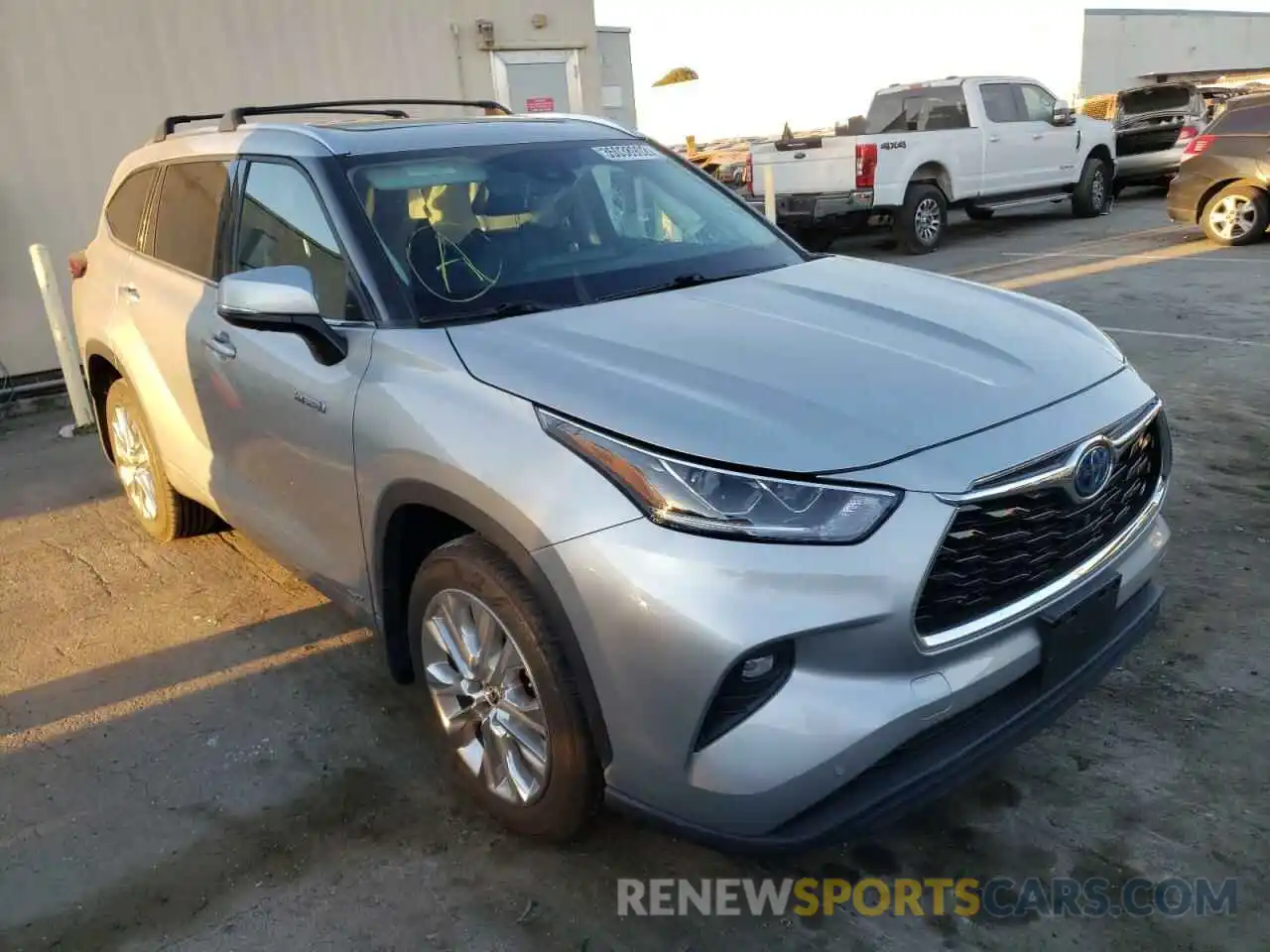 1 Photograph of a damaged car 5TDXBRCH8MS021938 TOYOTA HIGHLANDER 2021