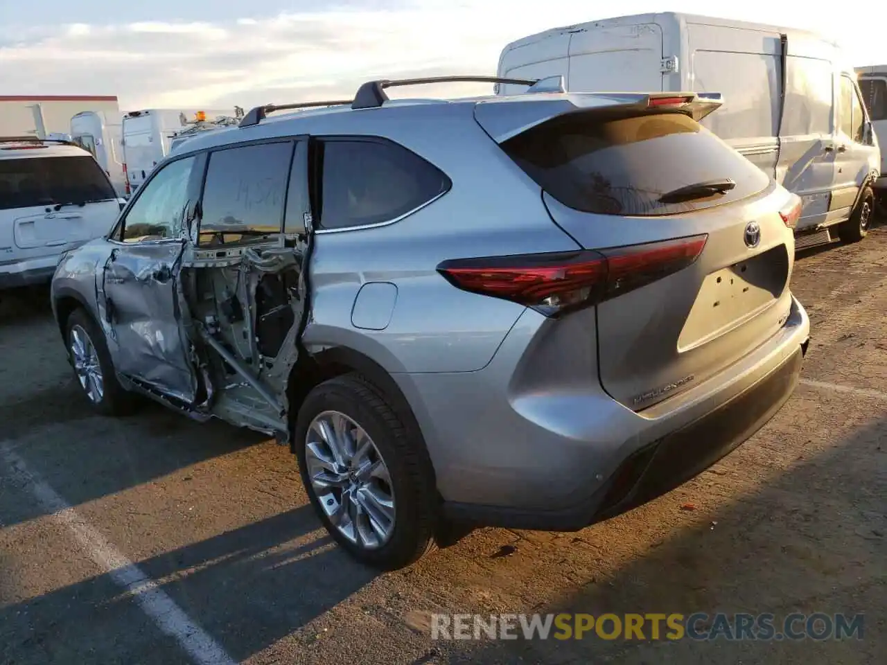 3 Photograph of a damaged car 5TDXBRCH8MS021938 TOYOTA HIGHLANDER 2021