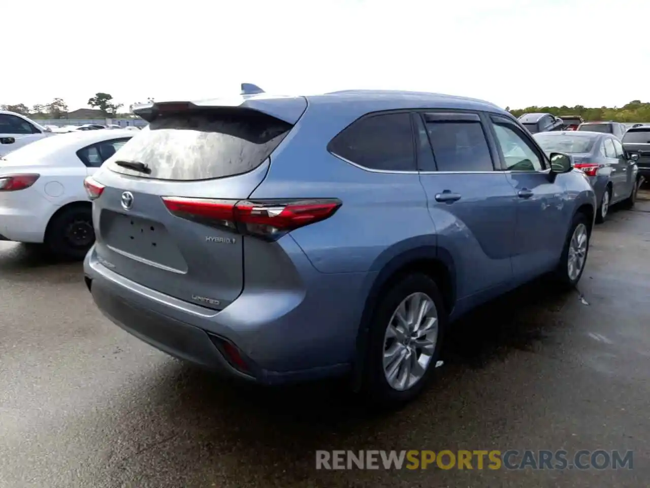 4 Photograph of a damaged car 5TDXBRCH8MS061095 TOYOTA HIGHLANDER 2021