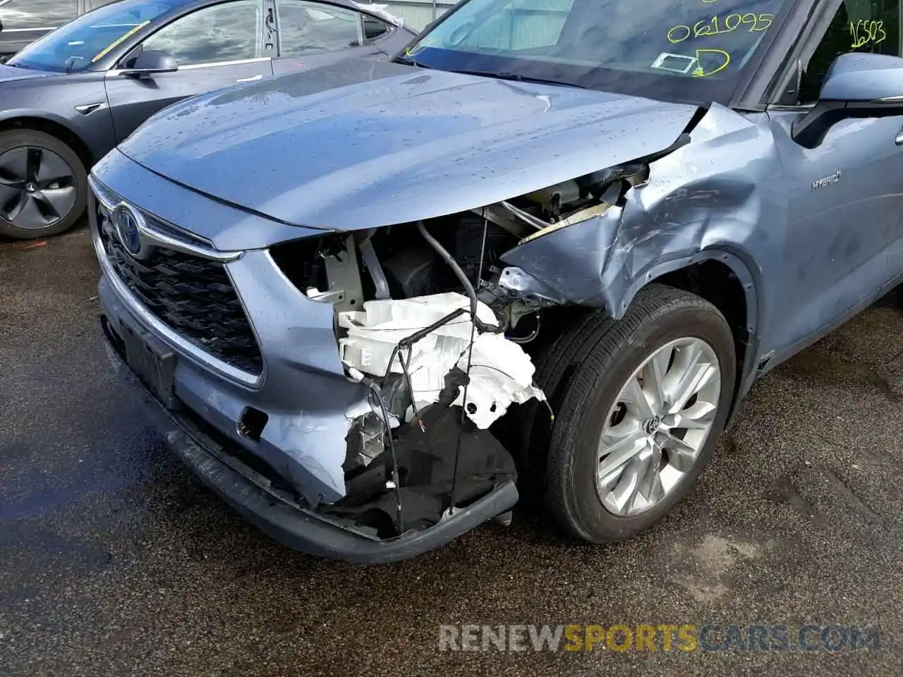 9 Photograph of a damaged car 5TDXBRCH8MS061095 TOYOTA HIGHLANDER 2021