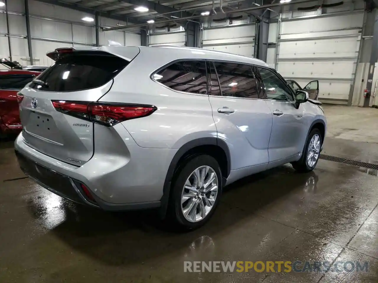 3 Photograph of a damaged car 5TDXBRCH8MS537006 TOYOTA HIGHLANDER 2021