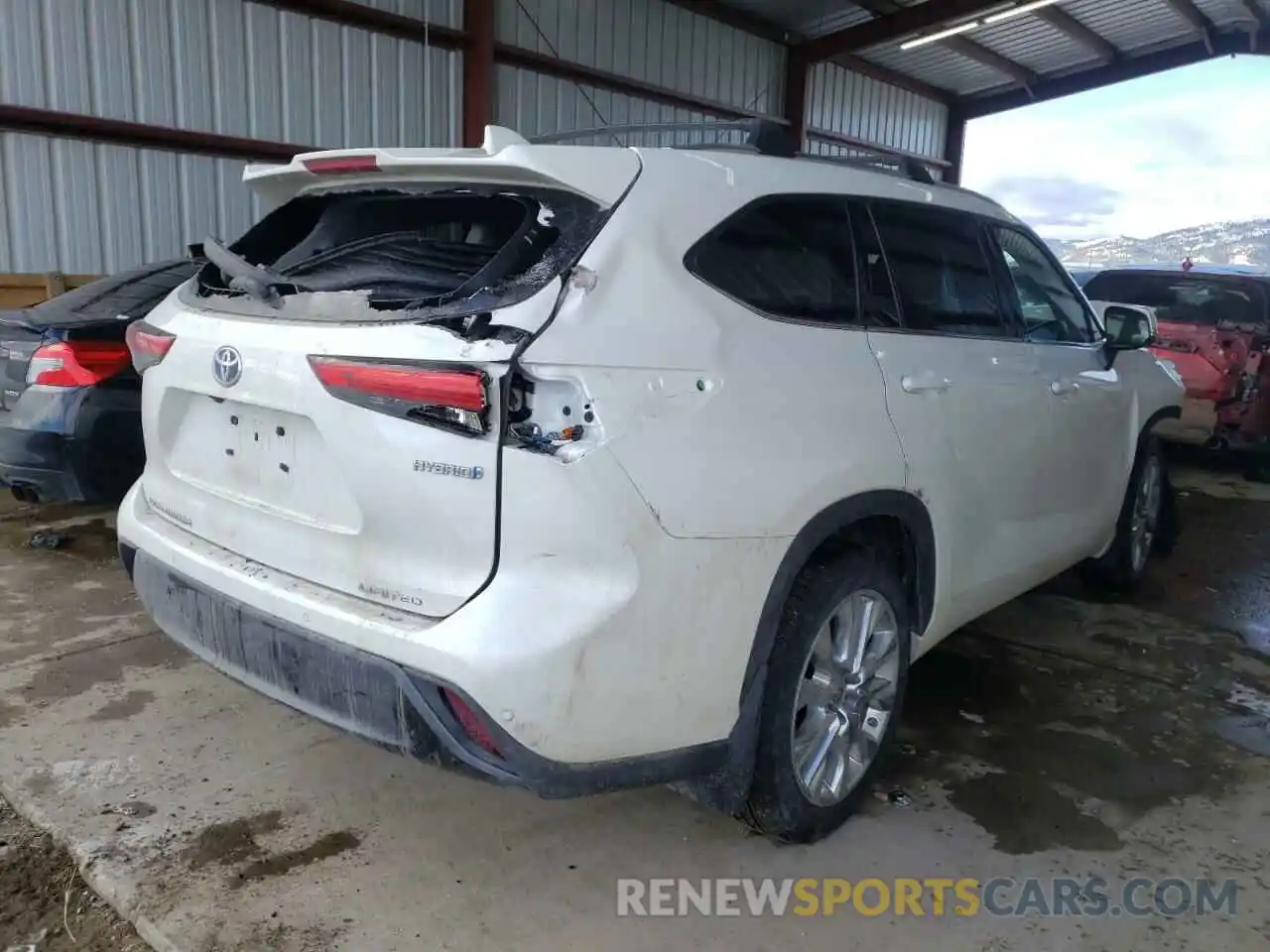 4 Photograph of a damaged car 5TDXBRCH9MS019762 TOYOTA HIGHLANDER 2021