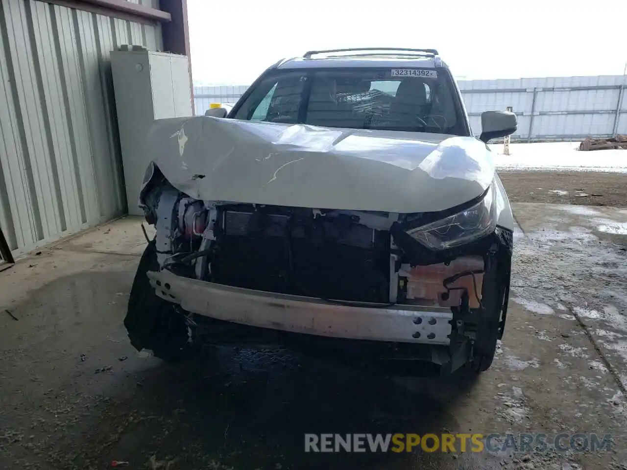 9 Photograph of a damaged car 5TDXBRCH9MS019762 TOYOTA HIGHLANDER 2021